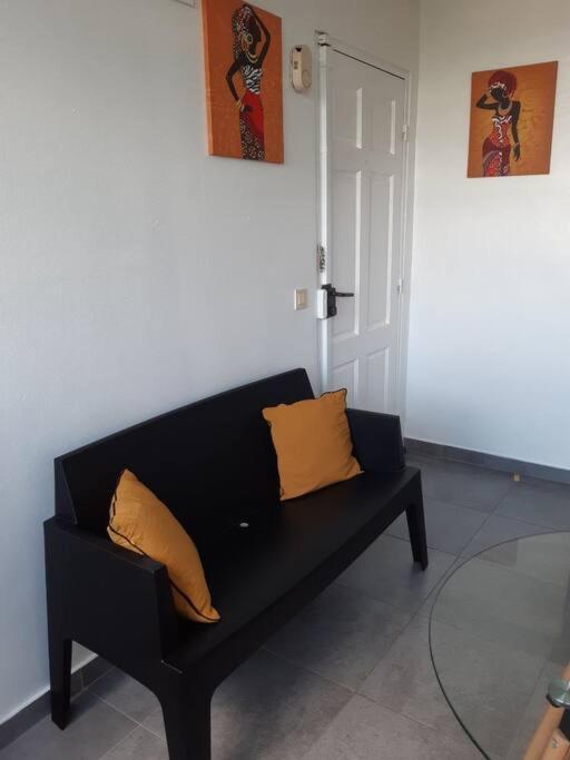 Grand Studio Climatise Avec Haut Debit Et Tv Tnt Фор-де-Франс Экстерьер фото